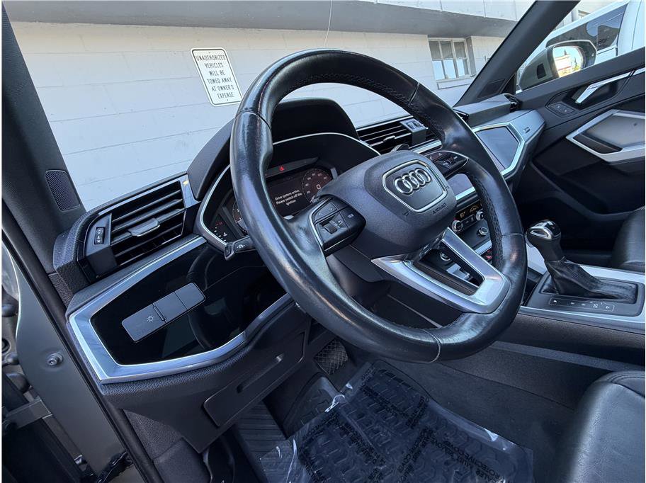 Used 2021 Audi Q3 2.0T Premium w/ Convenience Package AWD/4WD image 12