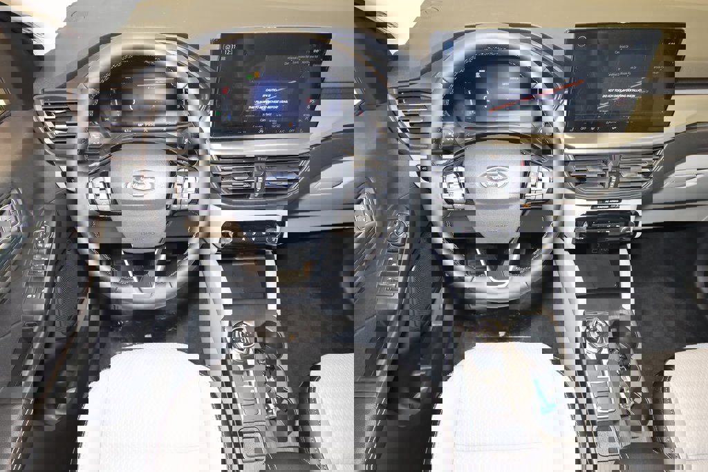 Certified 2024 Ford Escape SE image 47