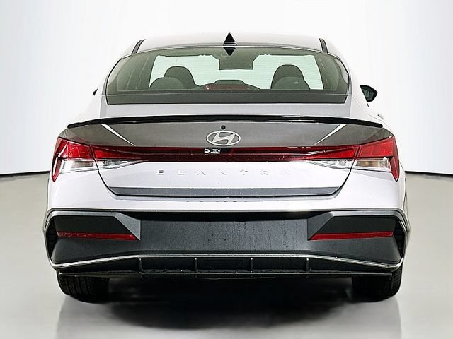 Used 2026 Hyundai Elantra Sport FWD image 5