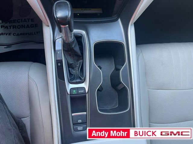 Used 2018 Honda Accord Touring image 25