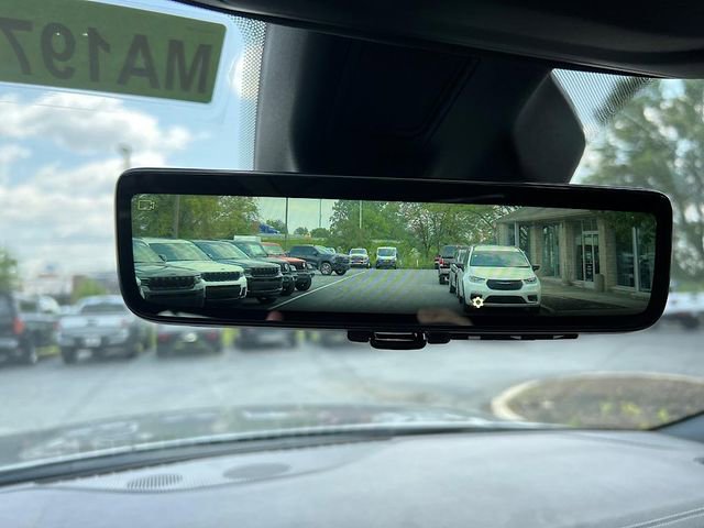 New 2025 Jeep Grand Cherokee L Limited w/ Luxury Tech Group II image 28