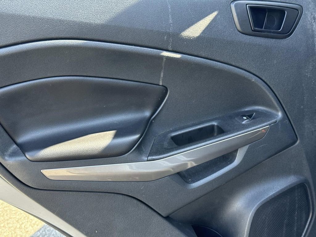 Used 2021 Ford EcoSport SES image 12