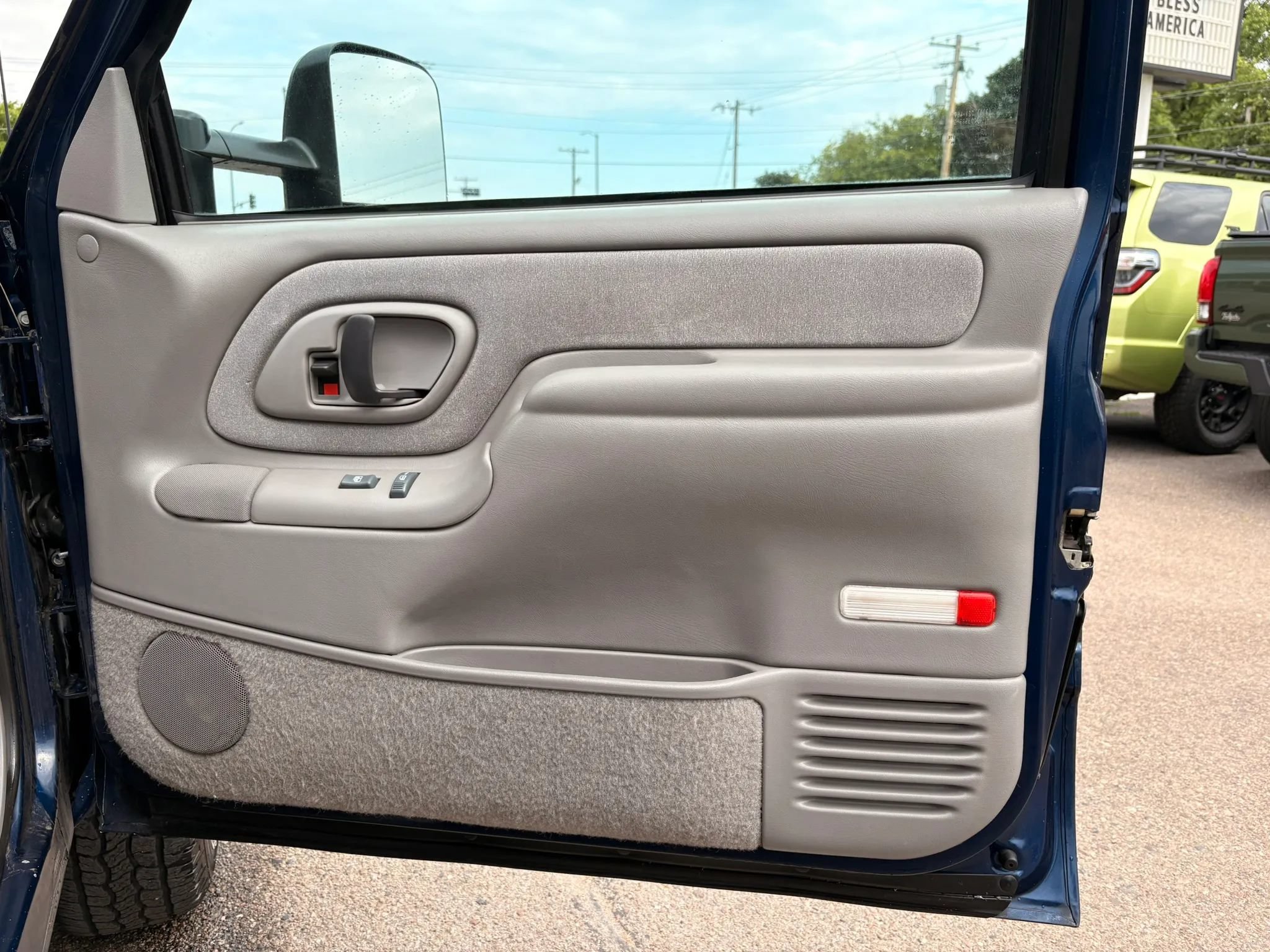 Used 1995 Chevrolet Silverado 3500 4x4 Crew Cab image 11