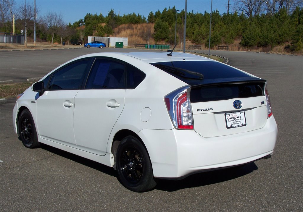 Used 2013 Toyota Prius Two image 2