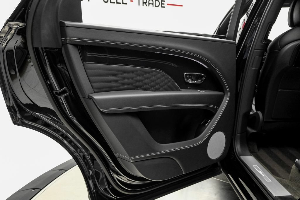 Used 2023 Bentley Bentayga Extended Wheelbase AWD/4WD image 45