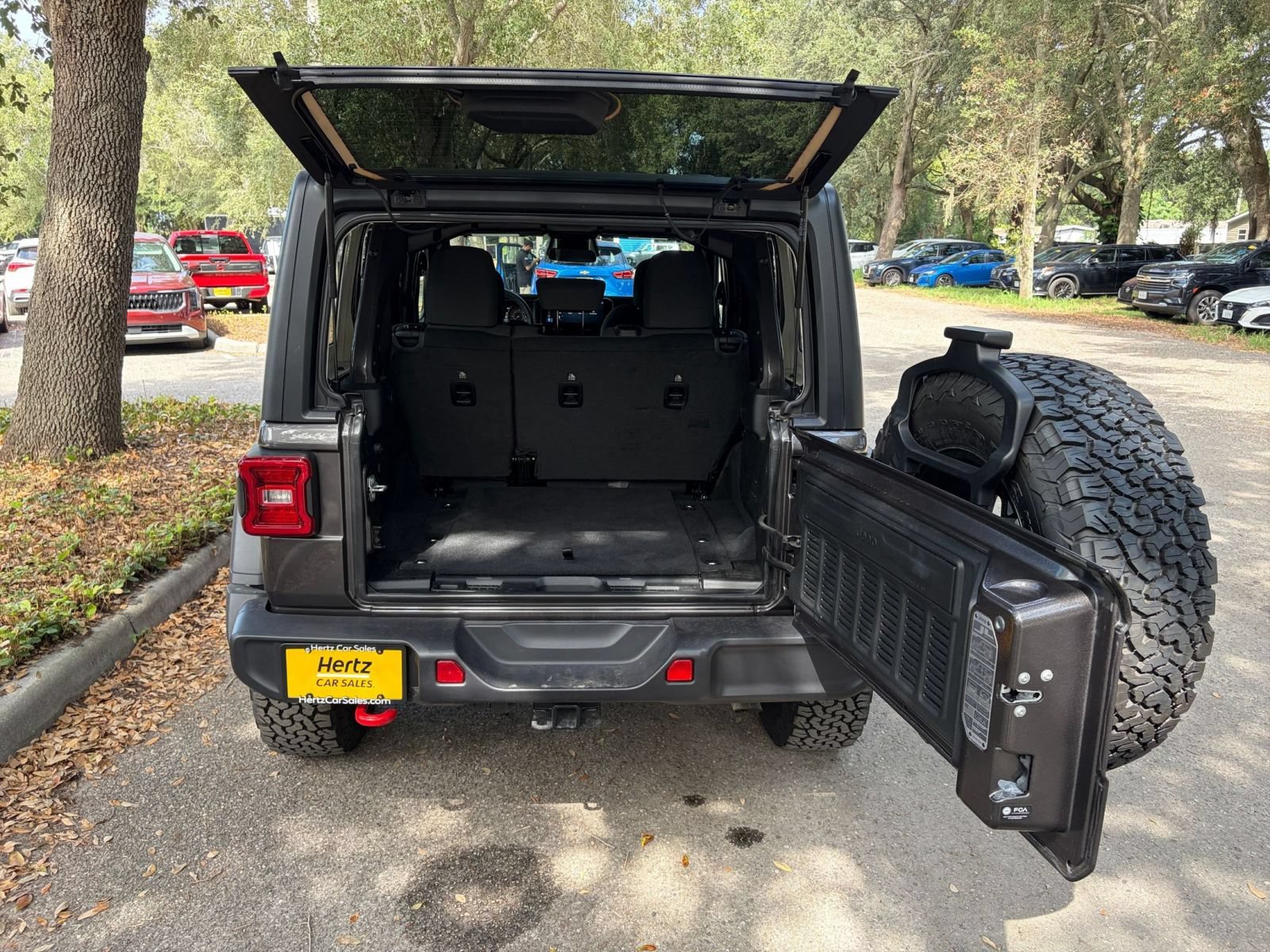 Used 2026 Jeep Wrangler Unlimited Rubicon AWD/4WD image 25