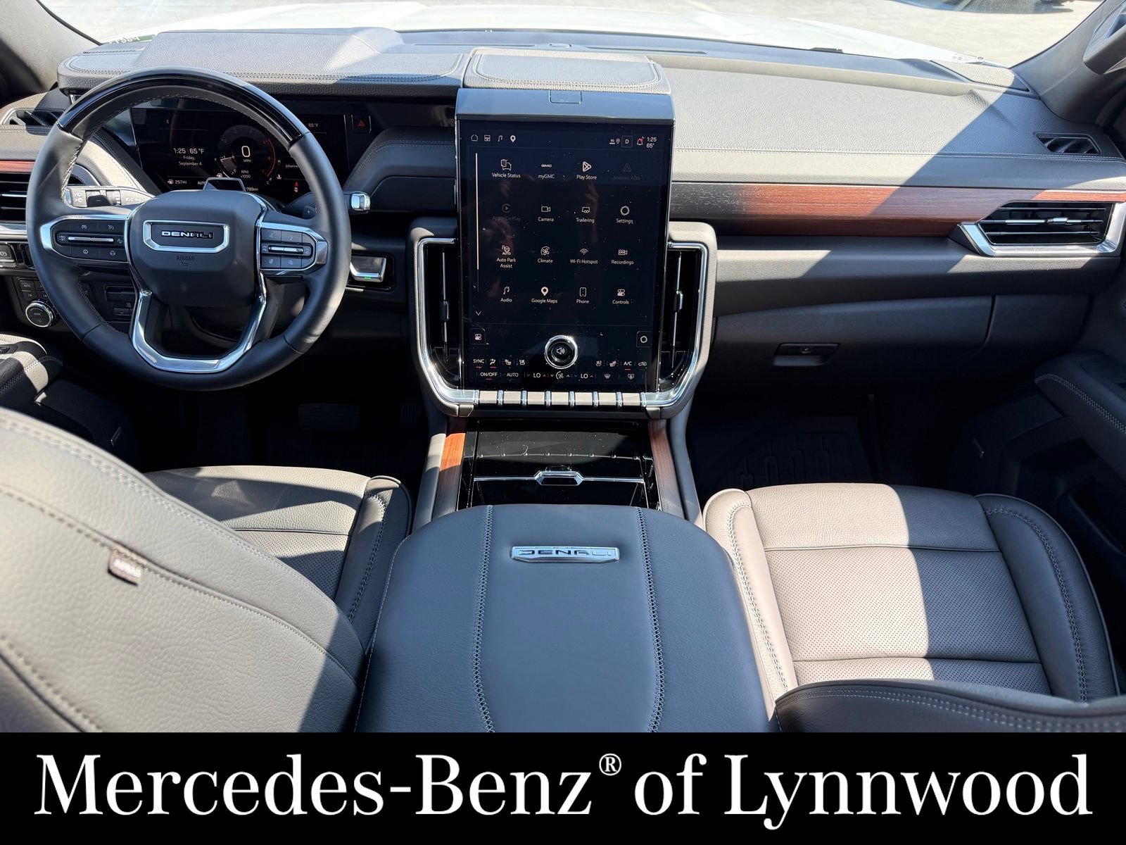 Used 2026 GMC Yukon XL Denali w/ Denali Reserve Package AWD/4WD image 20