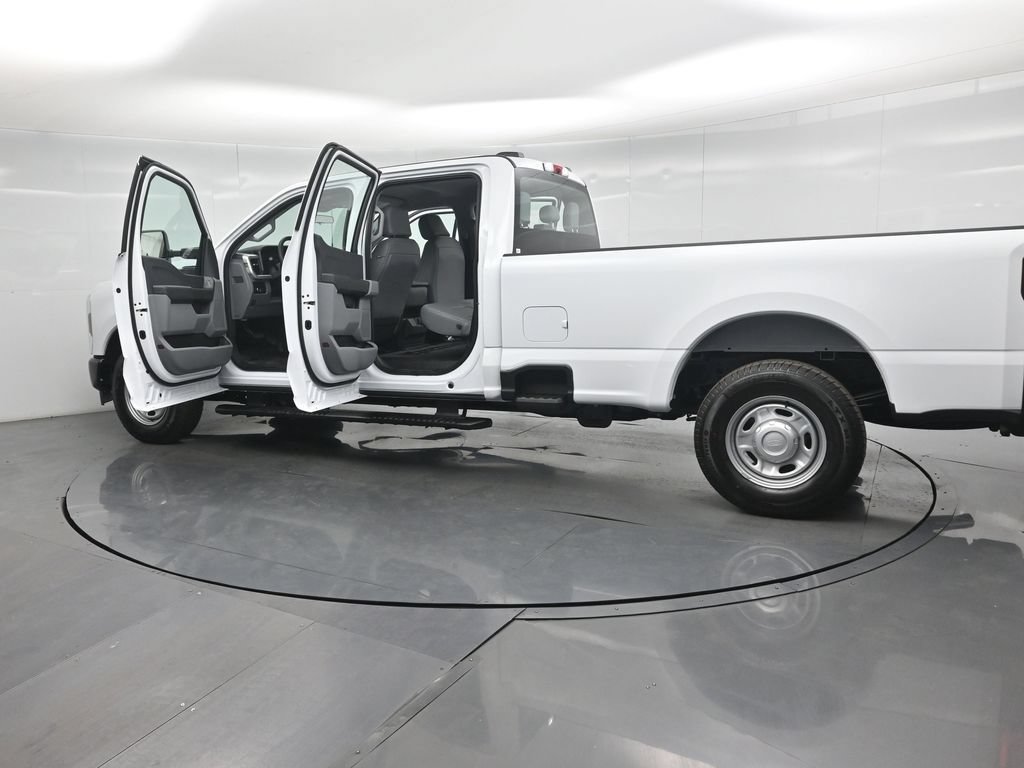 New 2026 Ford F250 XL w/ 360-Degree Camera Package RWD image 29
