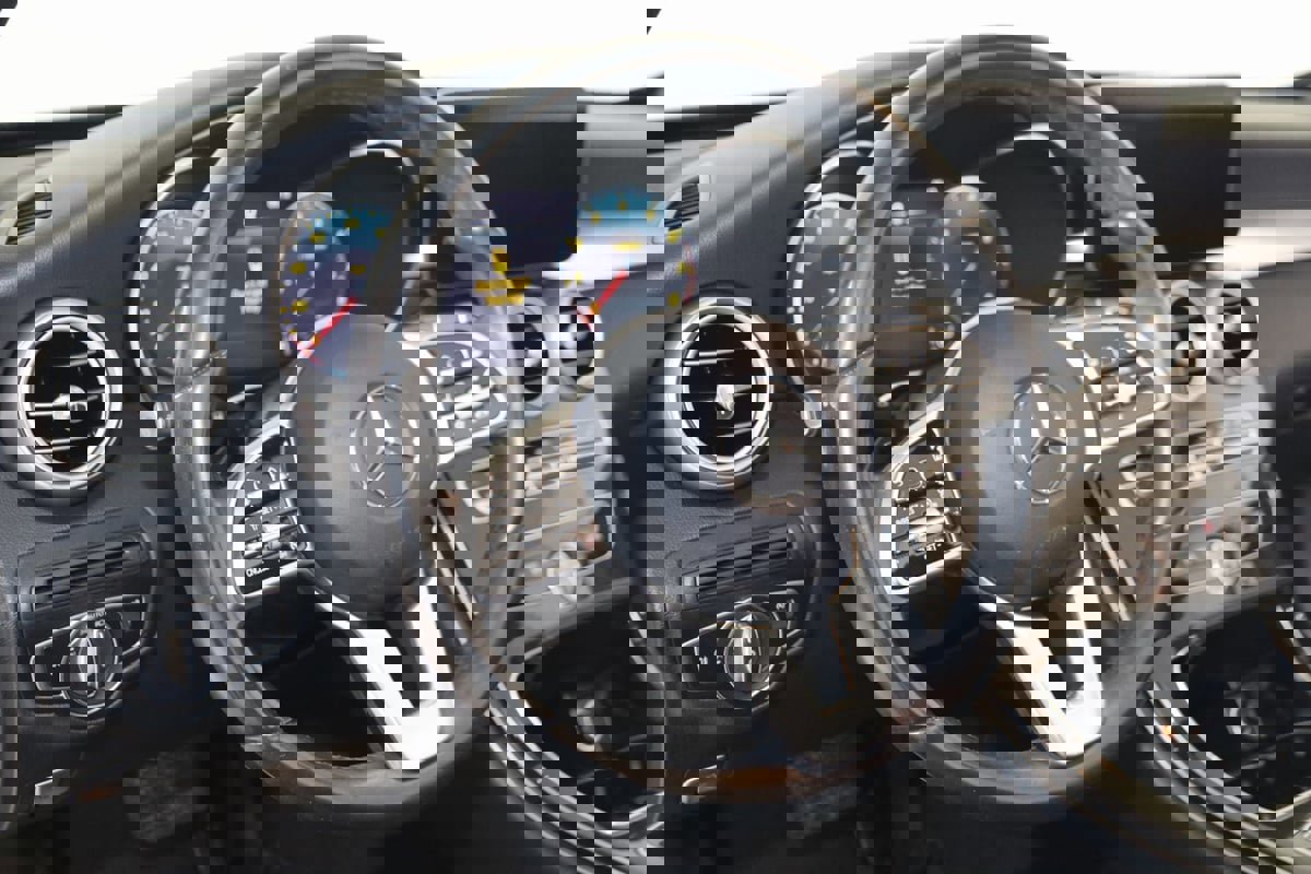 Used 2021 Mercedes-Benz C 300 4MATIC Cabriolet image 6