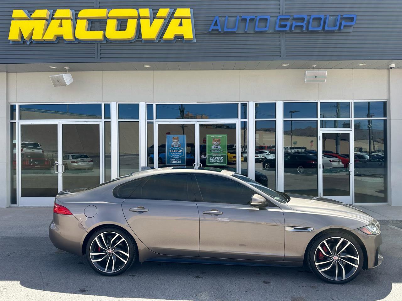 Used 2016 Jaguar XF S AWD/4WD image 1