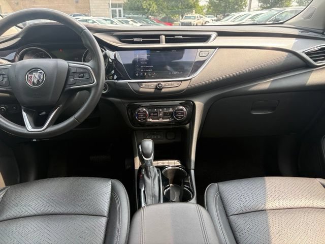 Used 2020 Buick Encore GX Essence w/ Experience Buick Package FWD image 21