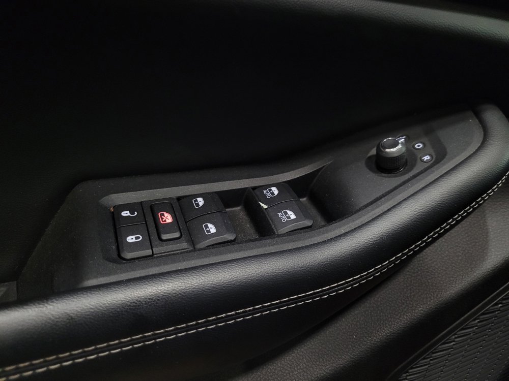 Used 2023 Jeep Grand Cherokee L Laredo AWD/4WD image 27