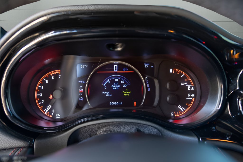 Used 2022 Dodge Durango R/T w/ Blacktop Package AWD/4WD image 19