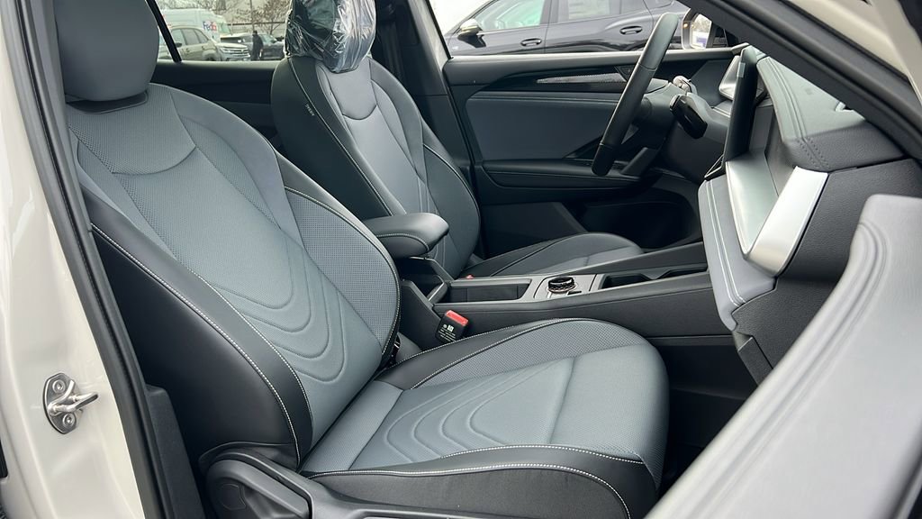 New 2026 Volkswagen Tiguan SE R-Line image 10