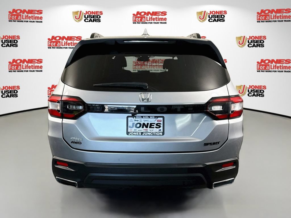Used 2023 Honda Pilot Sport image 13