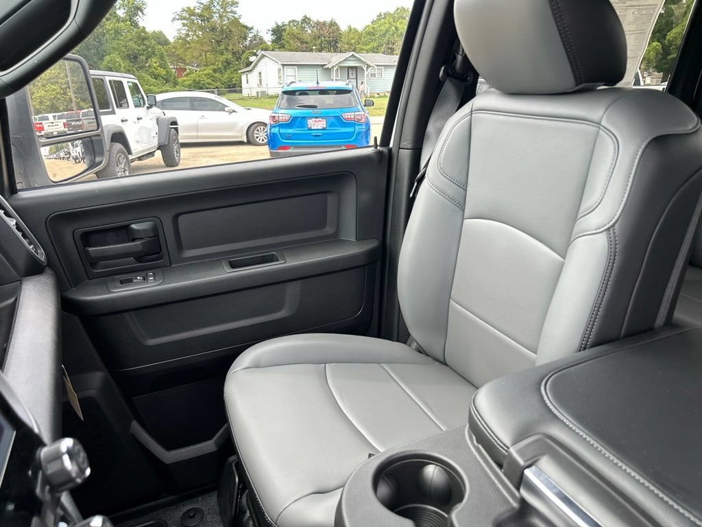 New 2027 RAM 3500 Tradesman w/ Chrome Appearance Group A AWD/4WD image 9