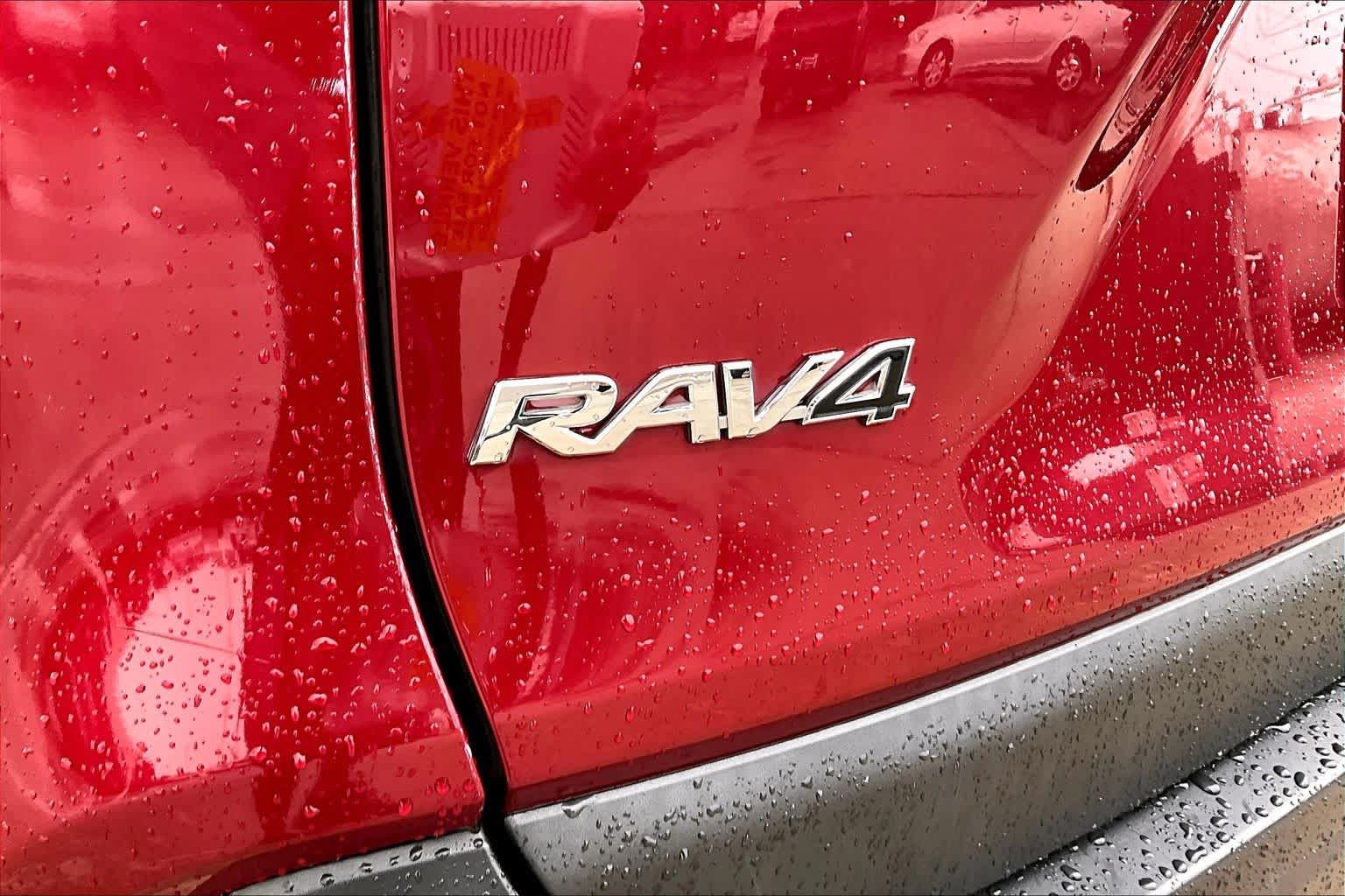 Used 2023 Toyota RAV4 XLE w/ Convenience Package FWD image 29