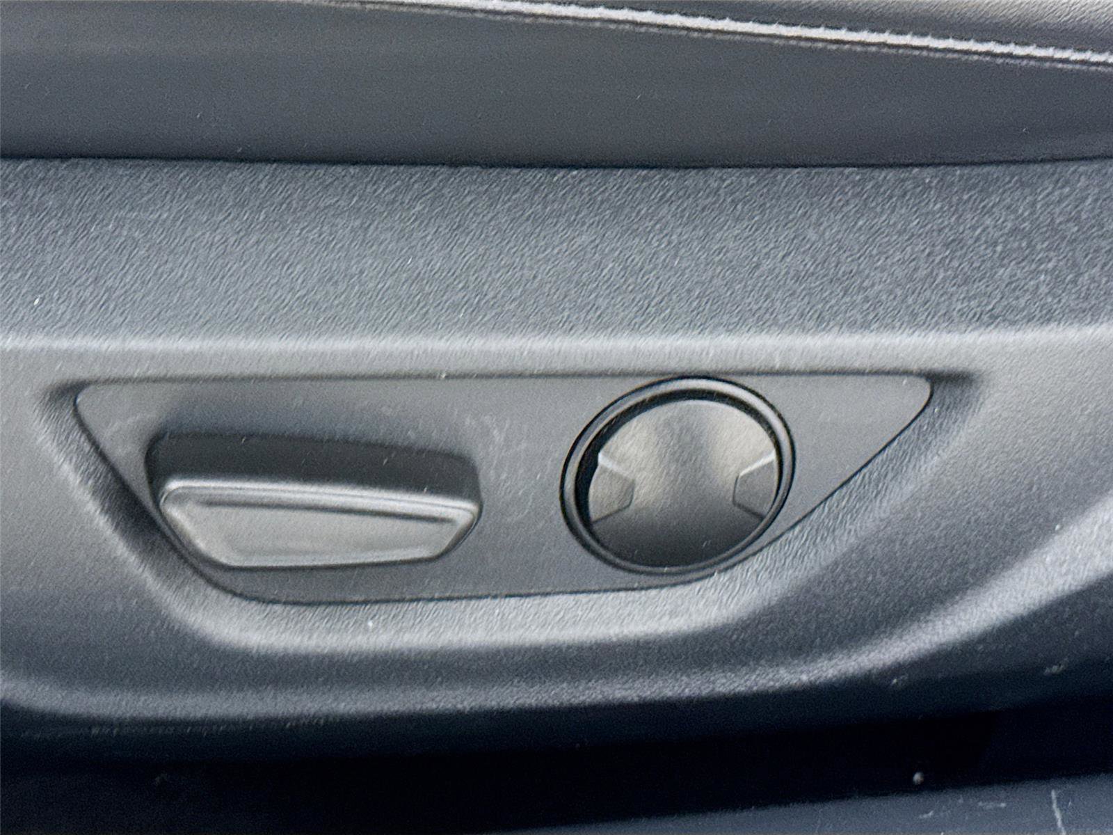 Used 2024 Ford Mustang Premium image 19