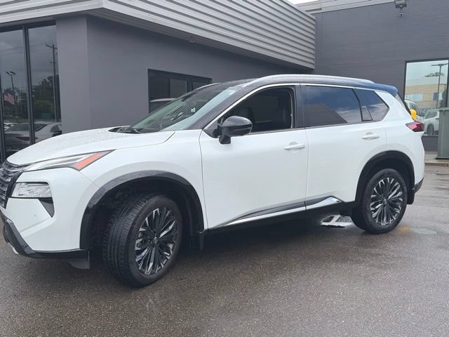 Used 2024 Nissan Rogue Platinum w/ Platinum Premium Package AWD/4WD image 8