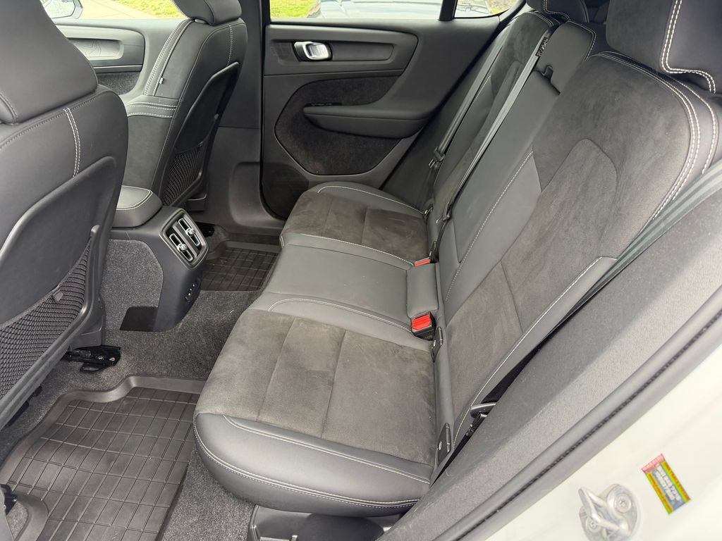 Used 2023 Volvo C40 P8 Recharge Ultimate w/ Protection Package Premier AWD/4WD image 21