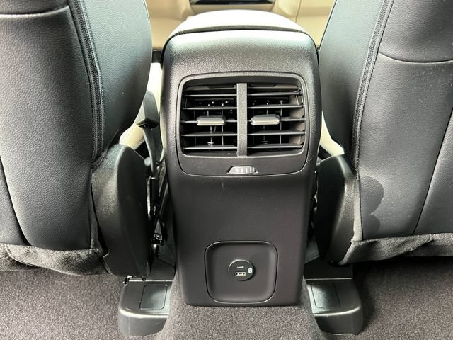 Certified 2022 Ford Escape Titanium FWD image 37