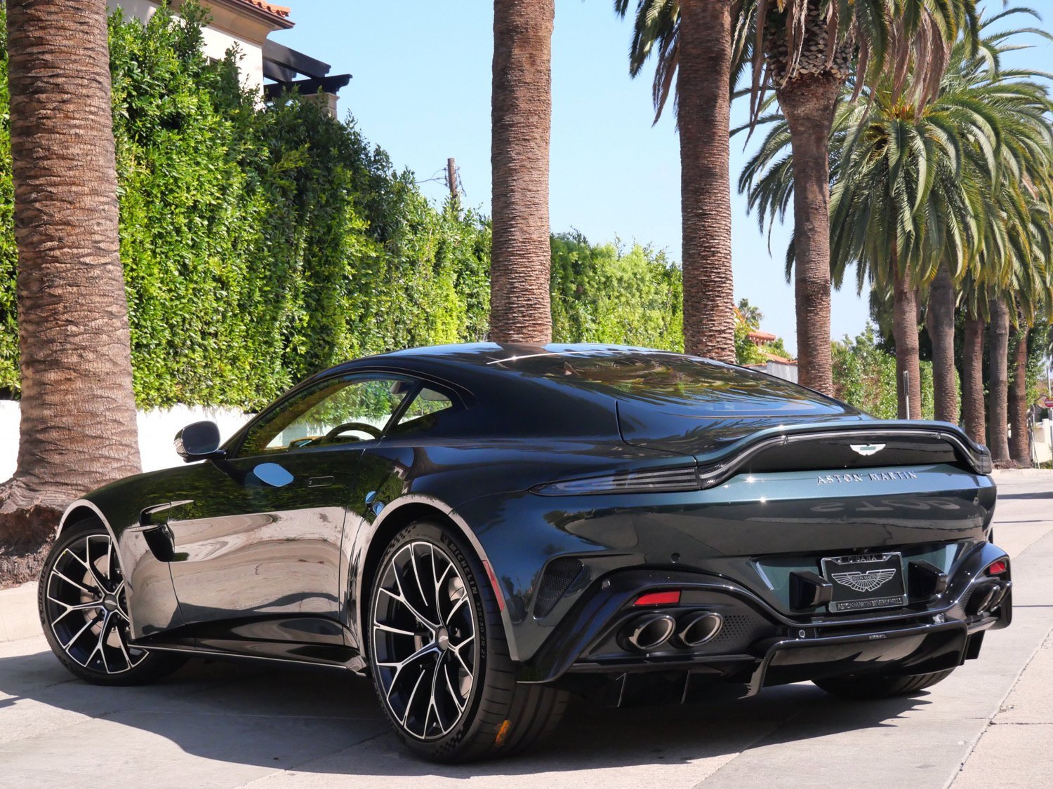 New 2026 Aston Martin V8 Vantage Coupe image 2