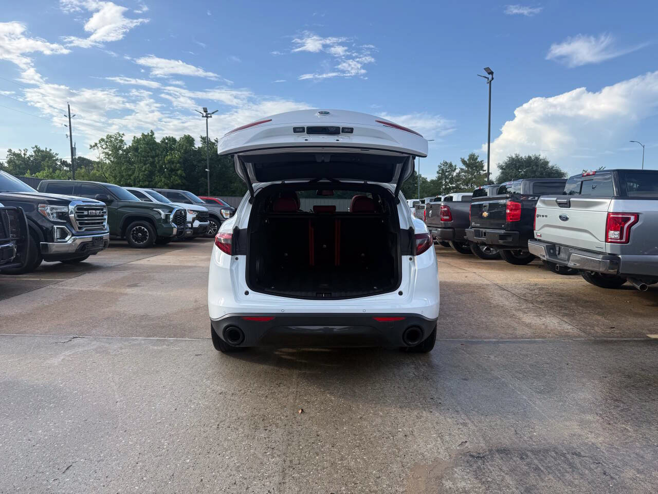 Used 2019 Alfa Romeo Stelvio Ti Sport w/ Quick Order Package 22S Sport AWD/4WD image 38