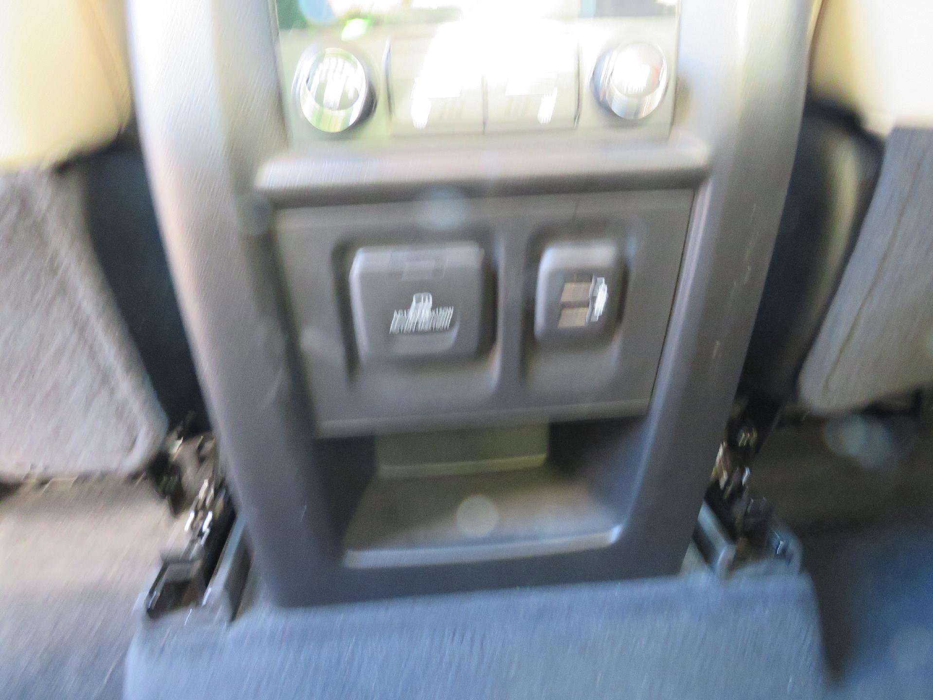 Used 2023 Chevrolet Traverse Premier image 9