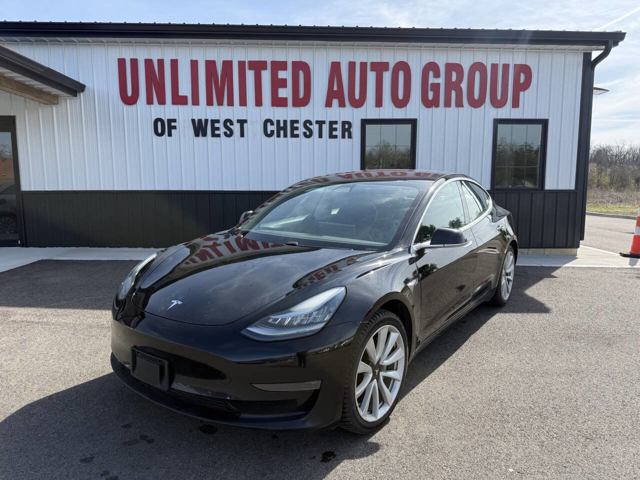Used 2018 Tesla Model 3 image 1