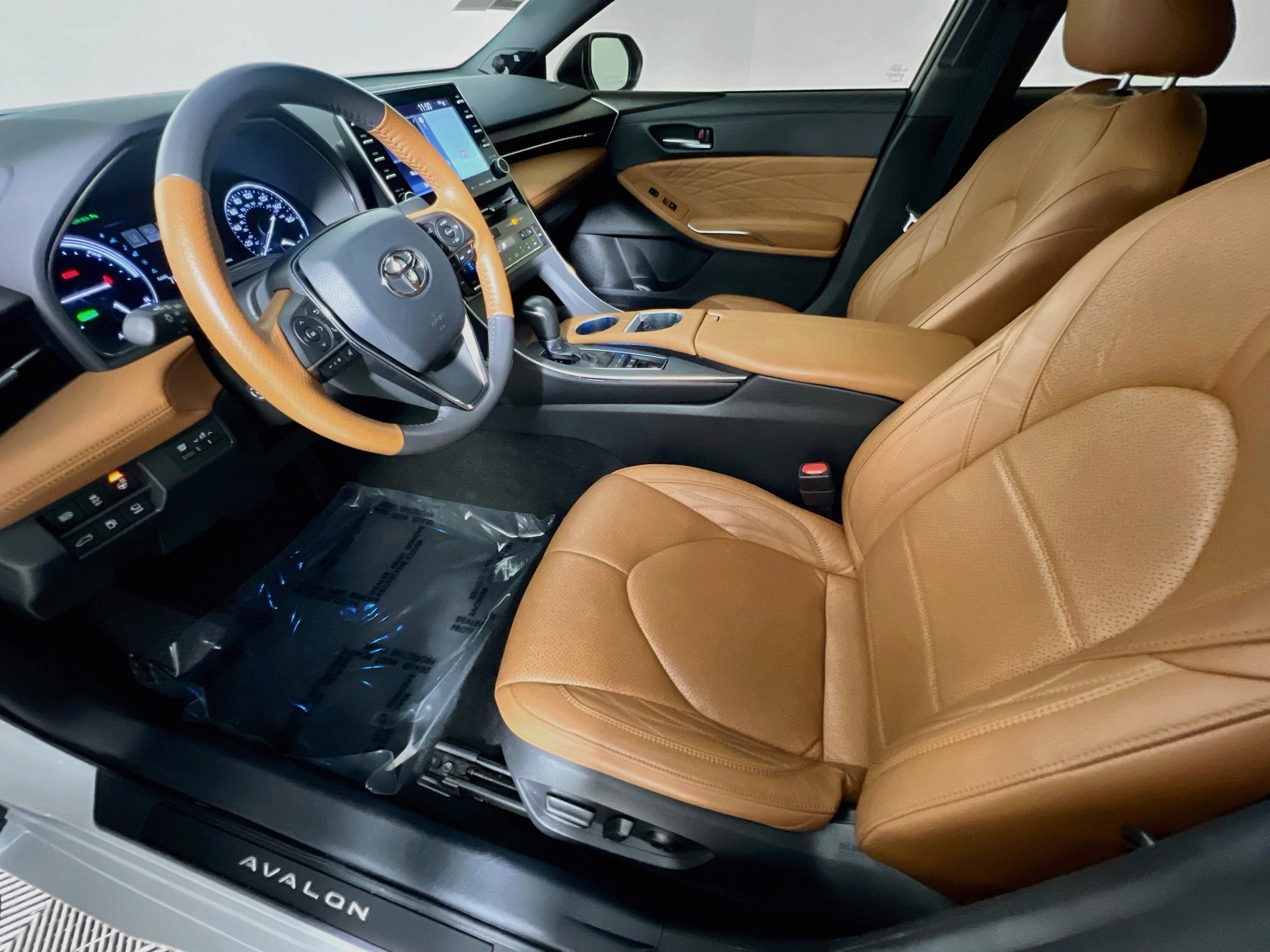Used 2021 Toyota Avalon Limited w/ Advanced Safety Package FWD image 15