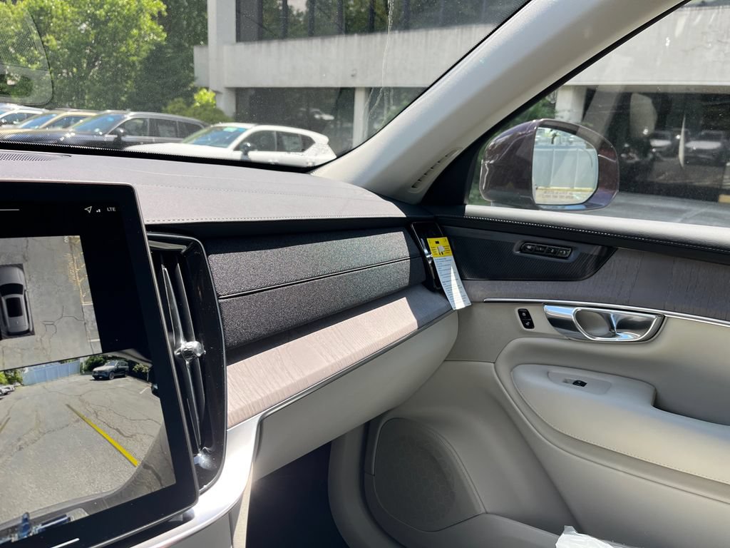 New 2026 Volvo XC90 T8 Ultra w/ Protection Package AWD/4WD image 19