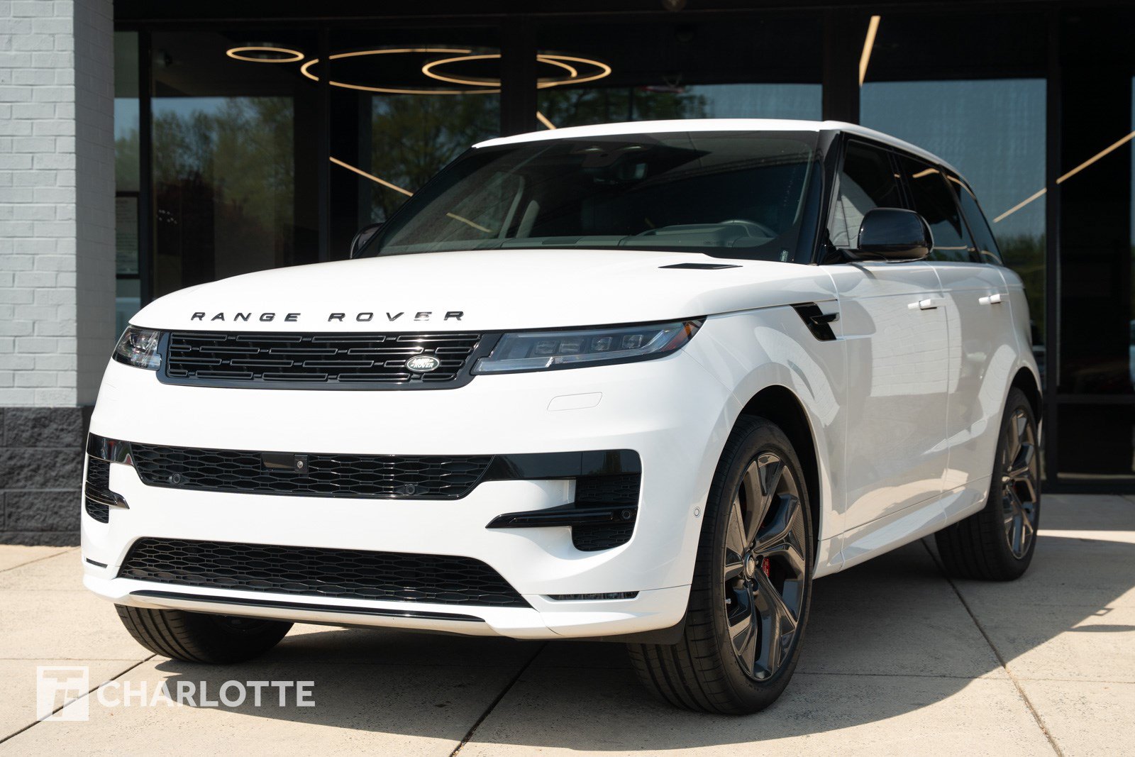 Used 2024 Land Rover Range Rover Sport Dynamic SE AWD/4WD image 7