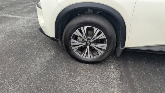 Used 2021 Nissan Rogue SV AWD/4WD image 9