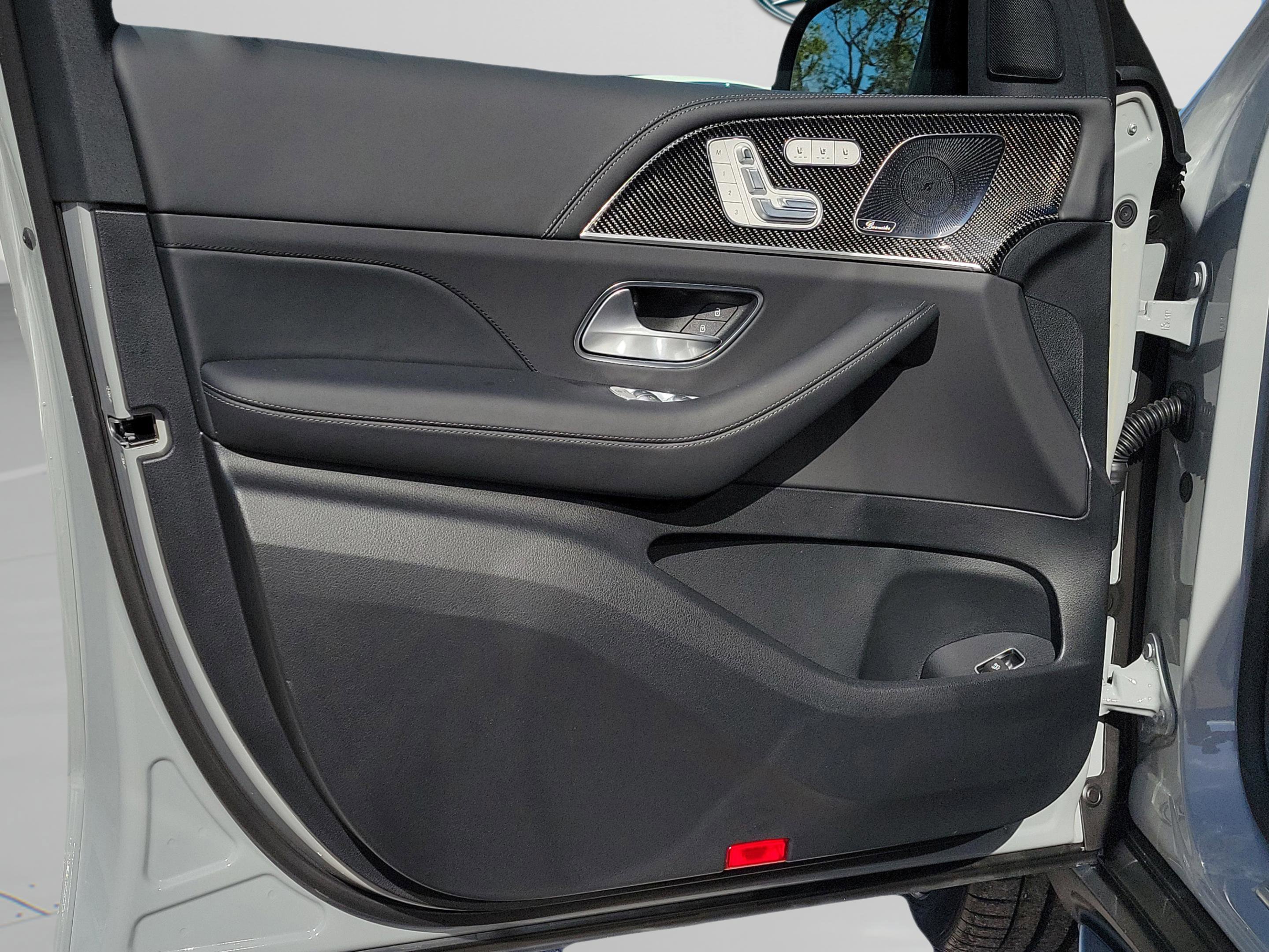 New 2026 Mercedes-Benz GLS 63 AMG 4MATIC image 21