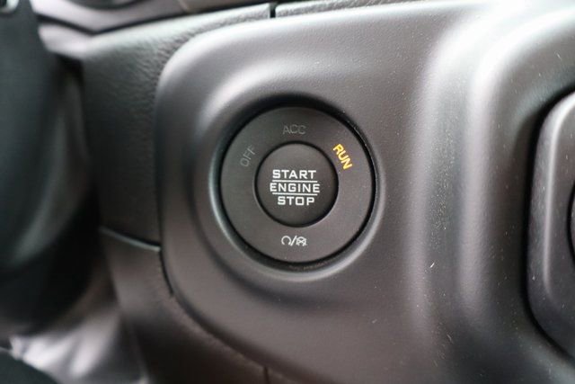 Used 2022 Jeep Gladiator Sport image 19