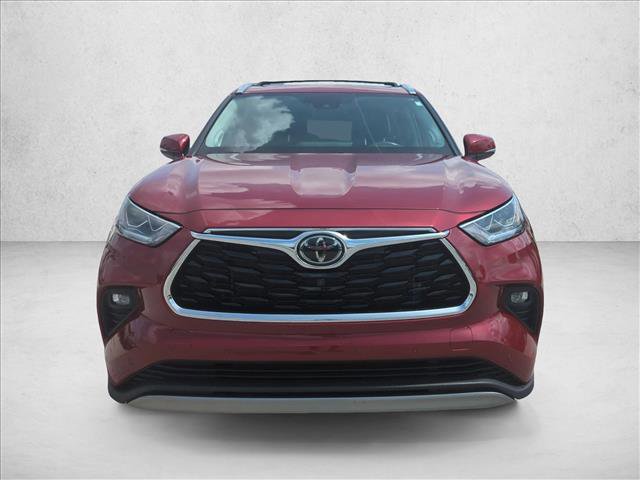 Used 2022 Toyota Highlander Platinum FWD video 2