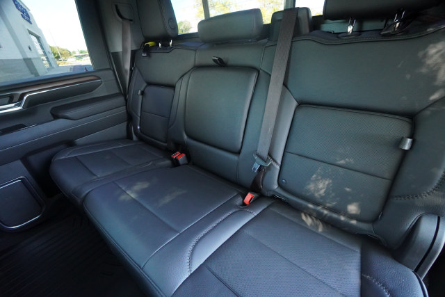 Used 2024 GMC Sierra 3500 Denali AWD/4WD image 28