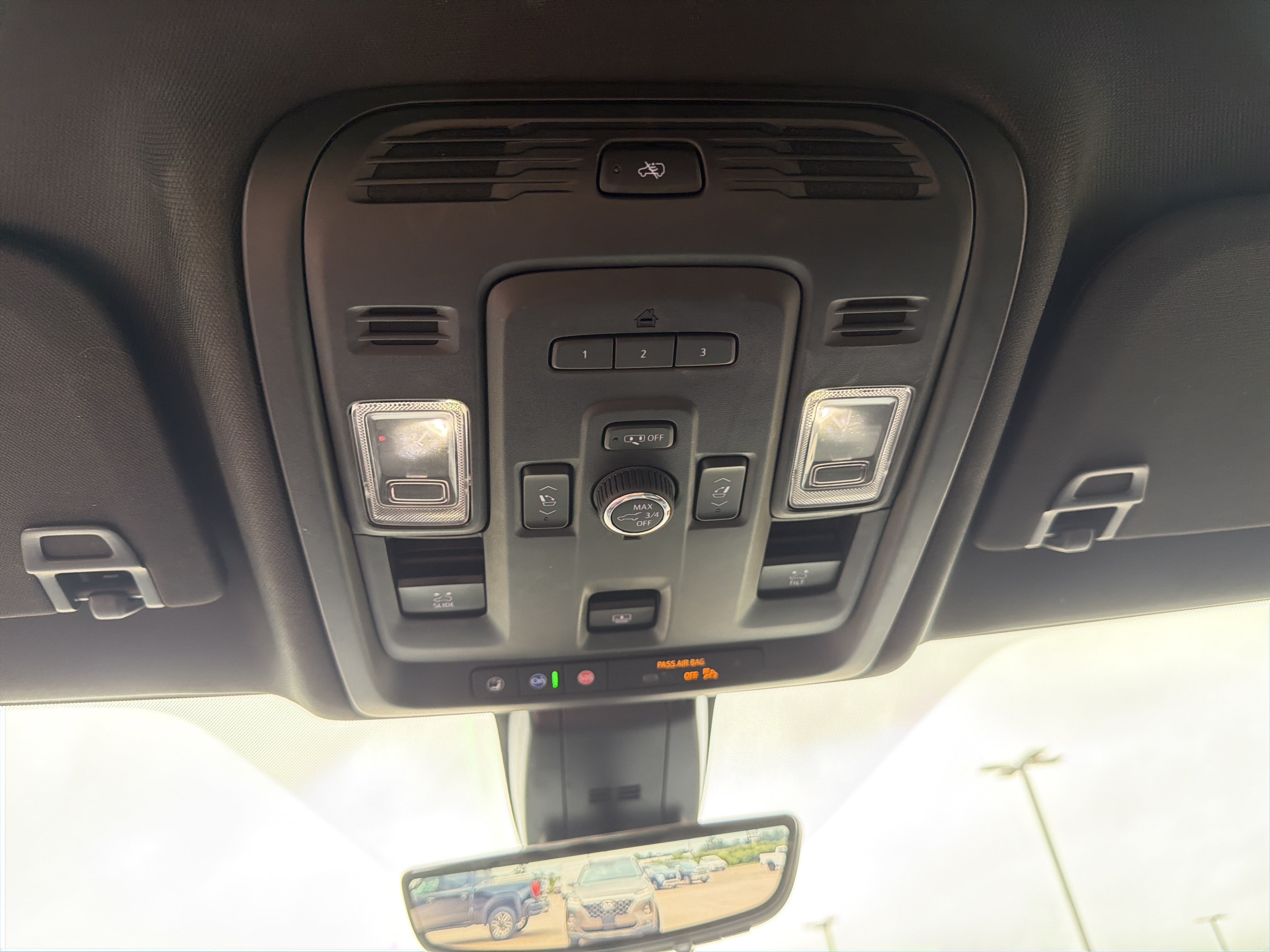 Used 2021 GMC Yukon Denali w/ Denali Premium Package RWD image 20