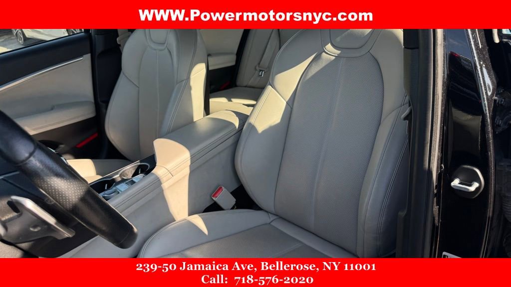 Used 2023 Genesis G70 2.0T image 30