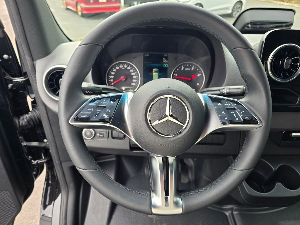 New 2025 Mercedes-Benz Sprinter 2500 image 21