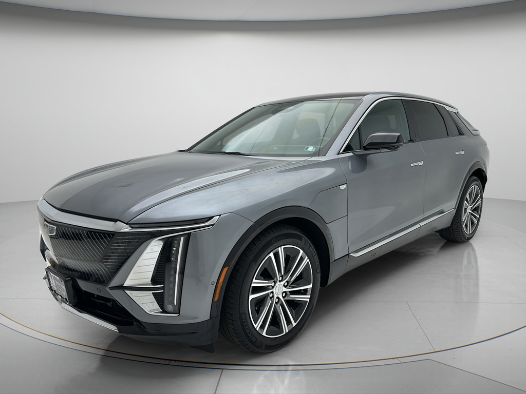 Used 2023 Cadillac Lyriq AWD image 6