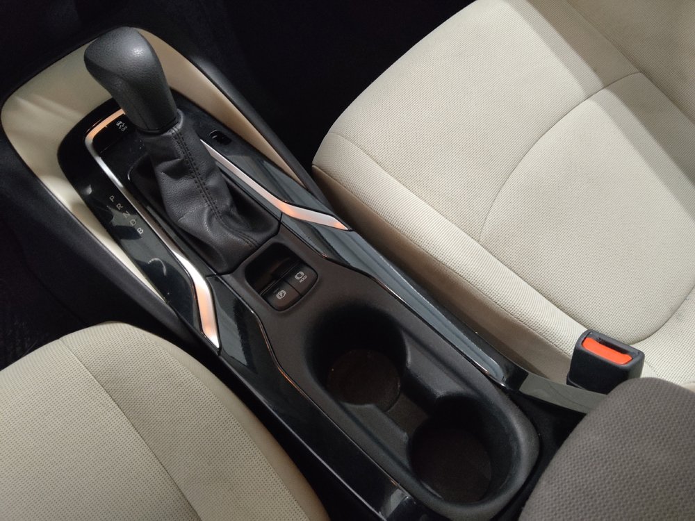 Used 2022 Toyota Corolla LE image 26