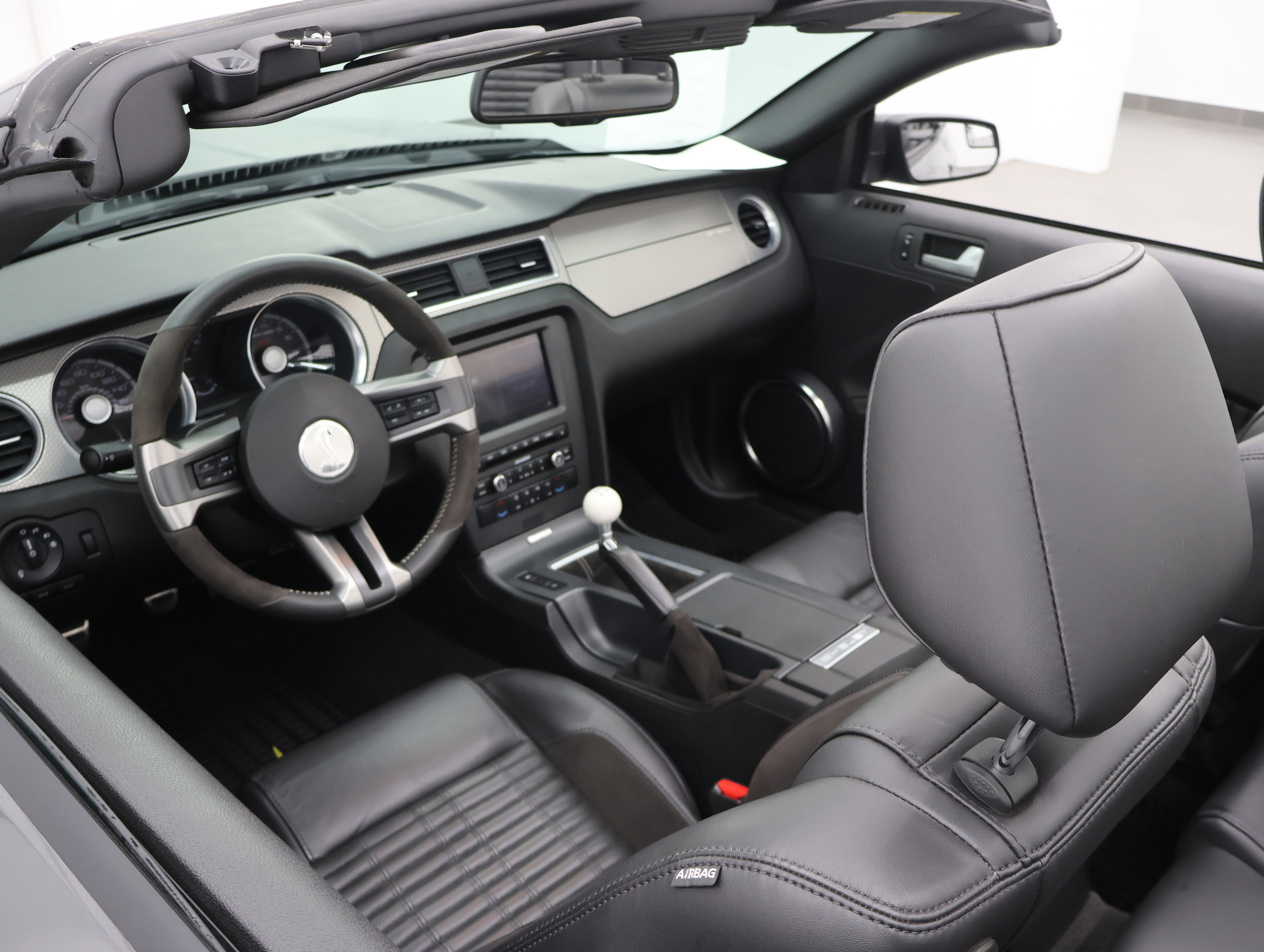 Used 2011 Ford Mustang Shelby GT500 w/ SVT Performance Pkg RWD image 54