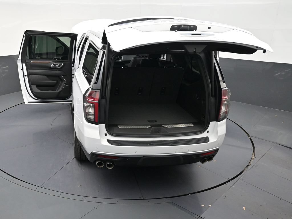 Used 2022 Chevrolet Suburban High Country RWD image 33