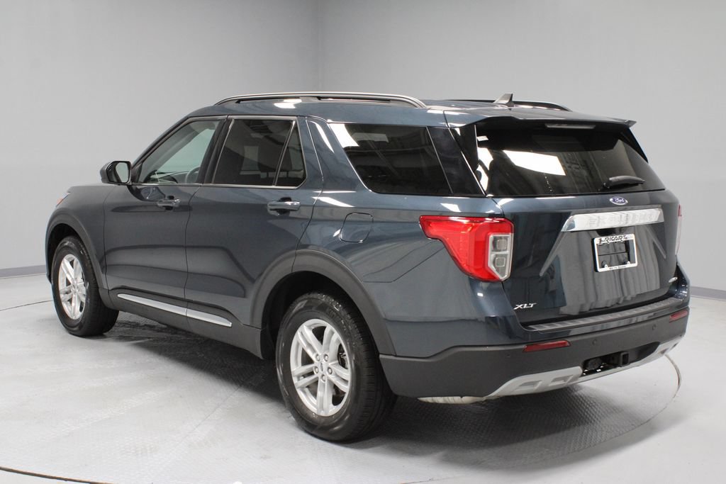 Used 2024 Ford Explorer XLT w/ Equipment Group 202A AWD/4WD image 9