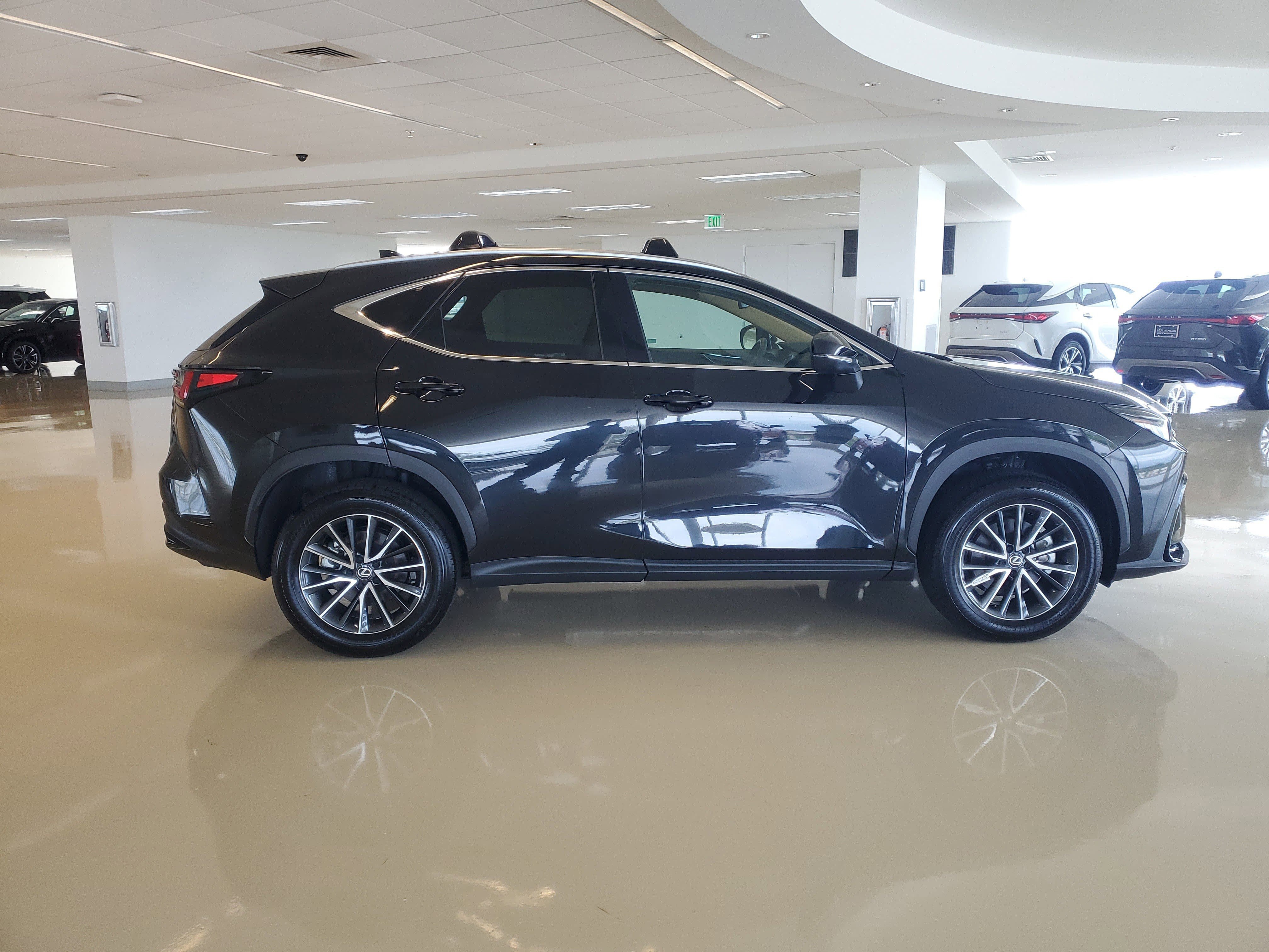 Used 2025 Lexus NX 250 FWD w/ Accessory Package (Z1) image 11