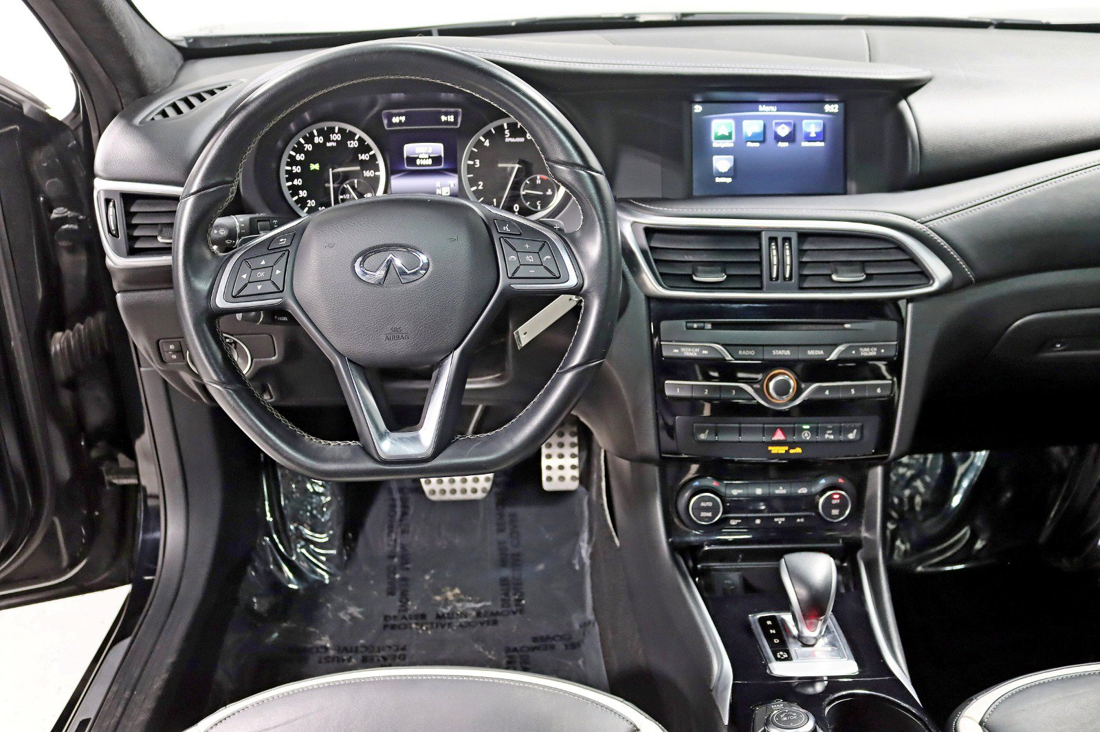 Used 2018 INFINITI QX30 Sport w/ Leather Package FWD image 14