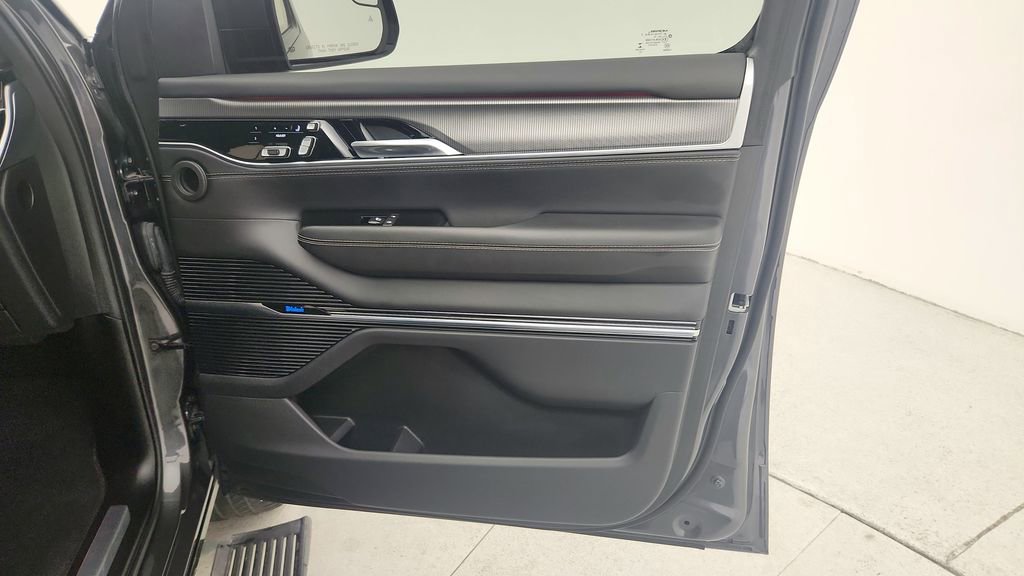 Used 2022 Jeep Grand Wagoneer Series II image 72