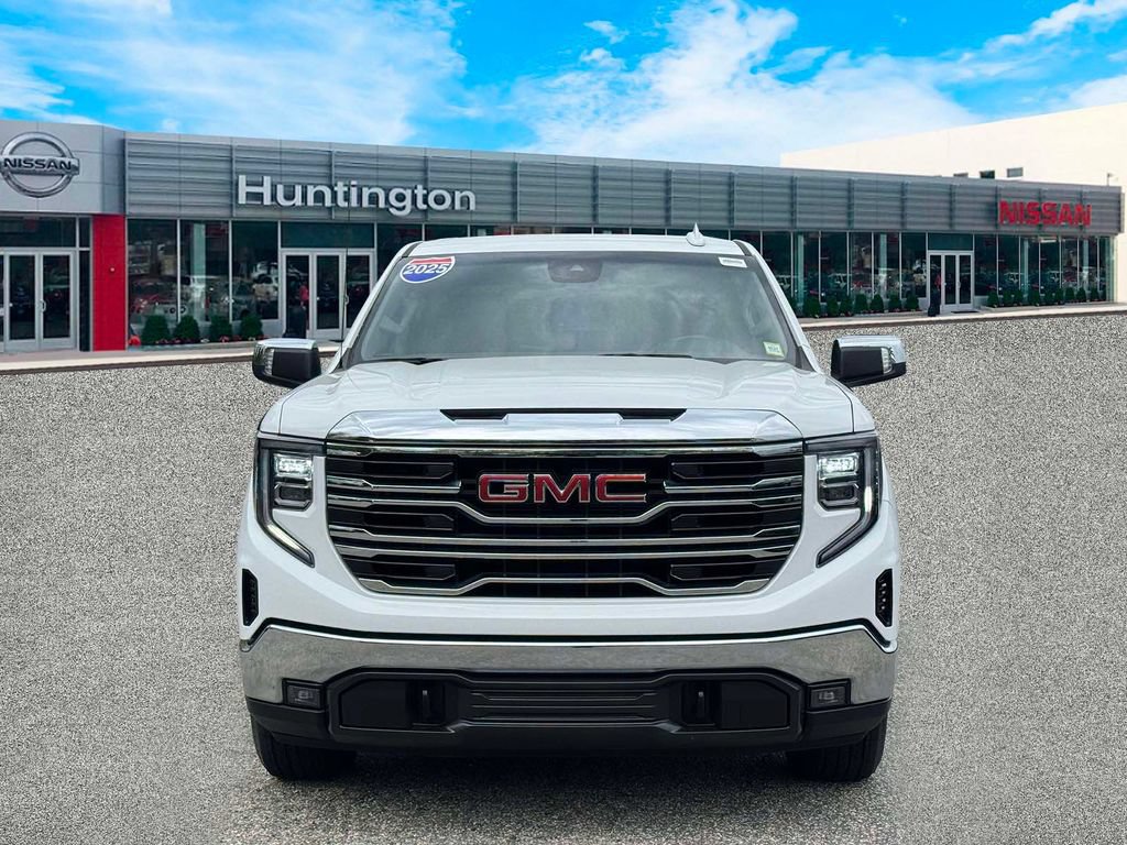 Used 2025 GMC Sierra 1500 SLT AWD/4WD image 2