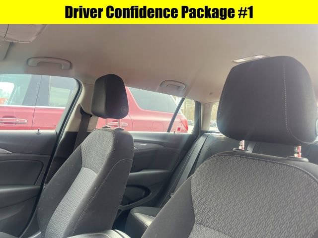 Used 2018 Buick Regal Preferred w/ Sights and Sounds Package image 8